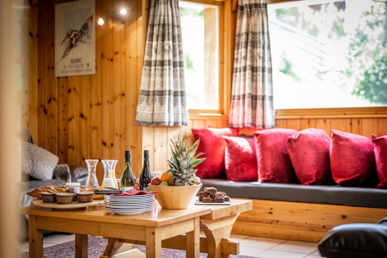 Chalet Himalaya , 10 Person Chalet With 5 Ensuite Bedrooms And Outdoor Jacuzzi In Meribel Centre Esterno foto