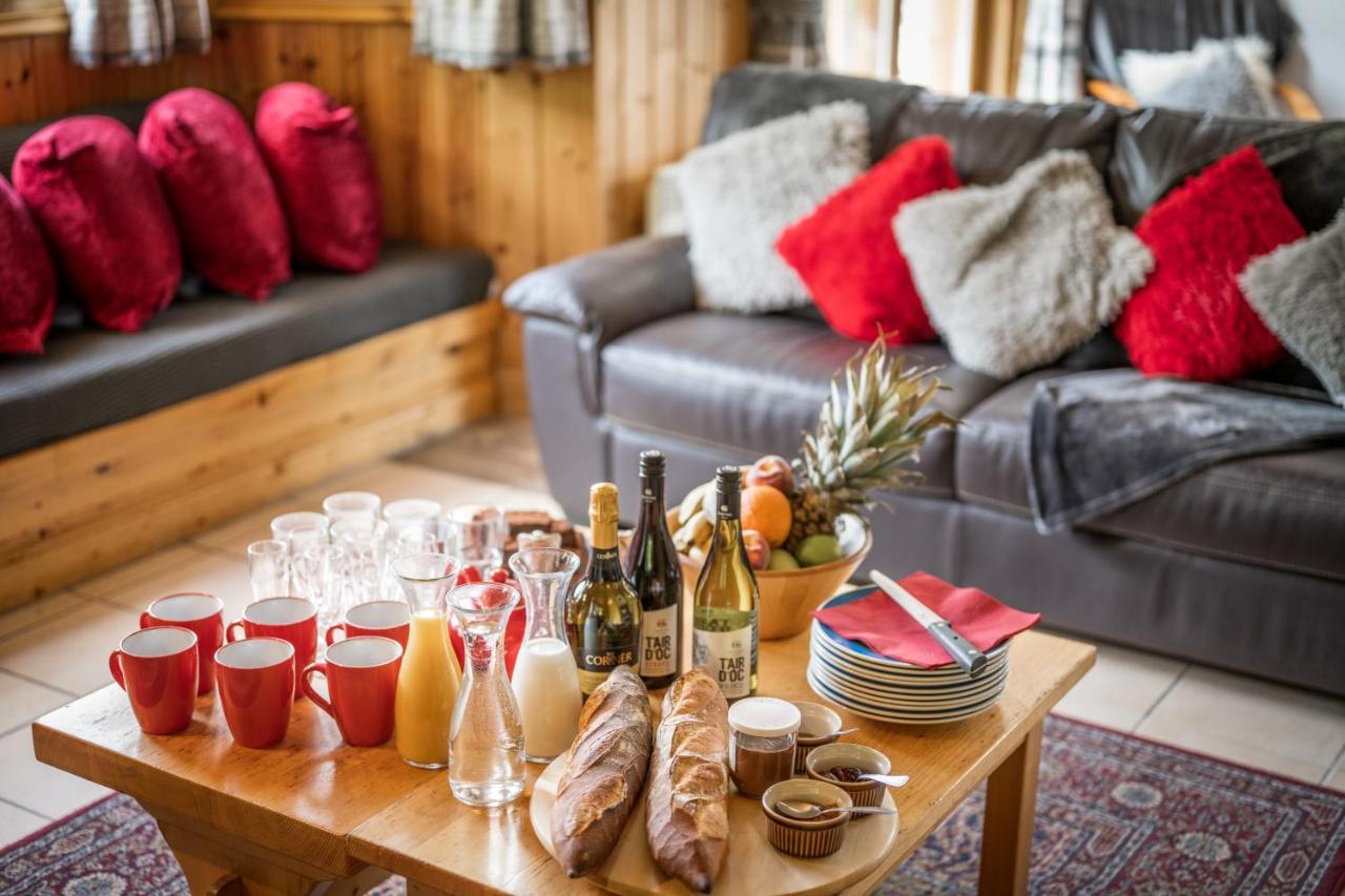 Chalet Himalaya , 10 Person Chalet With 5 Ensuite Bedrooms And Outdoor Jacuzzi In Meribel Centre Esterno foto